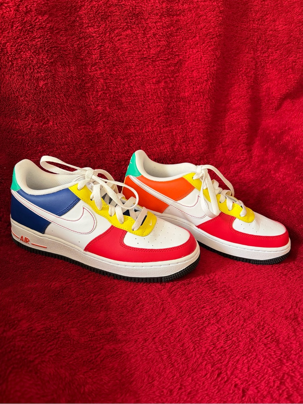 Nike Kids Multicolor Low-Top Sneakers - Red, Blue, Yellow, Green, Orange